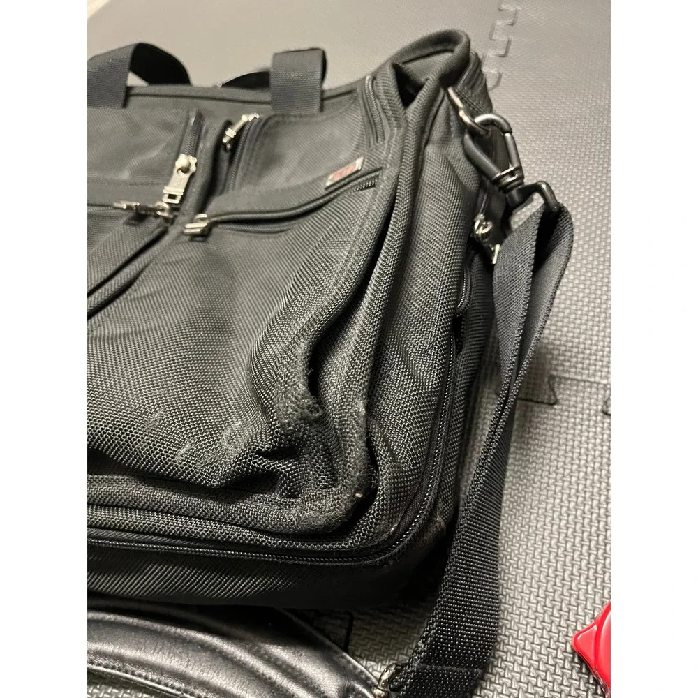 Tumi preowned normal